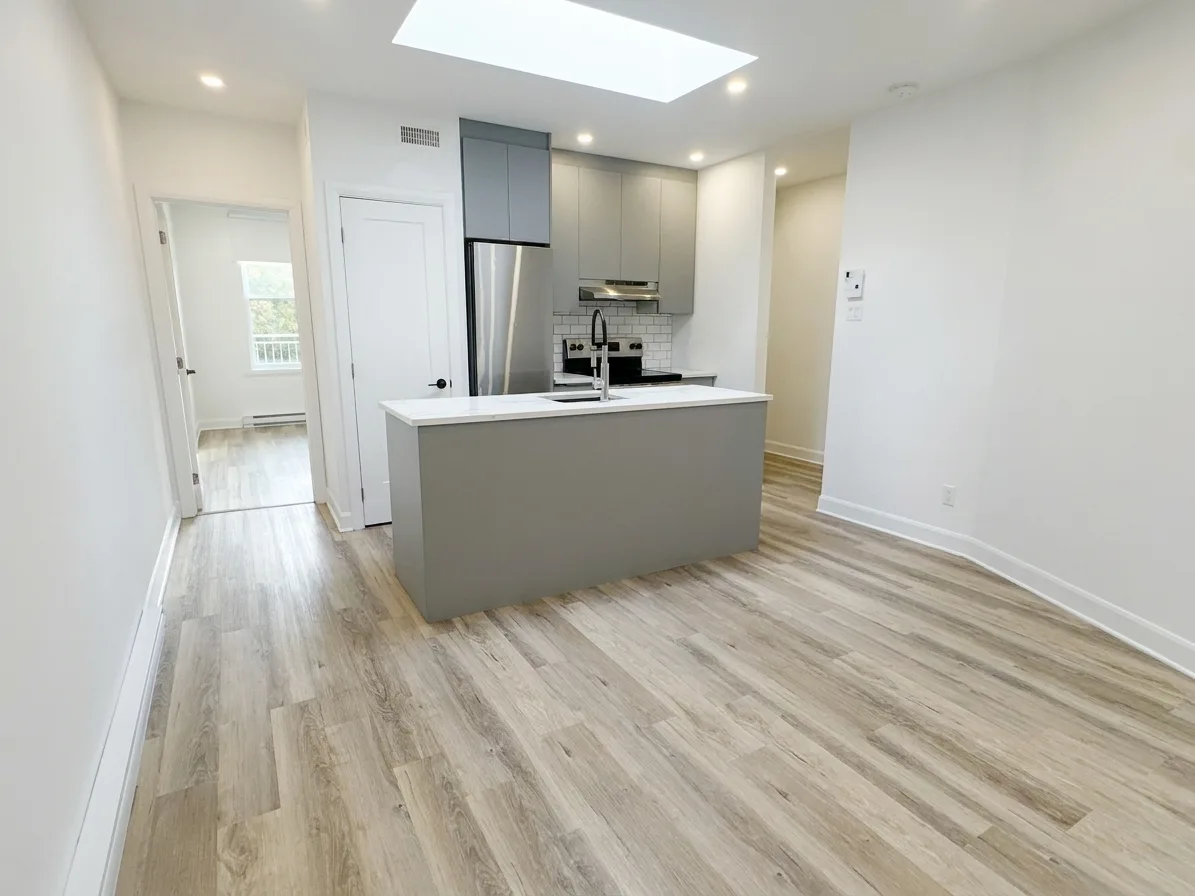 Salon — 2382