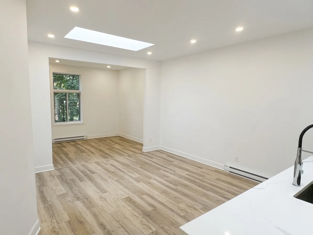 Salon — 2382