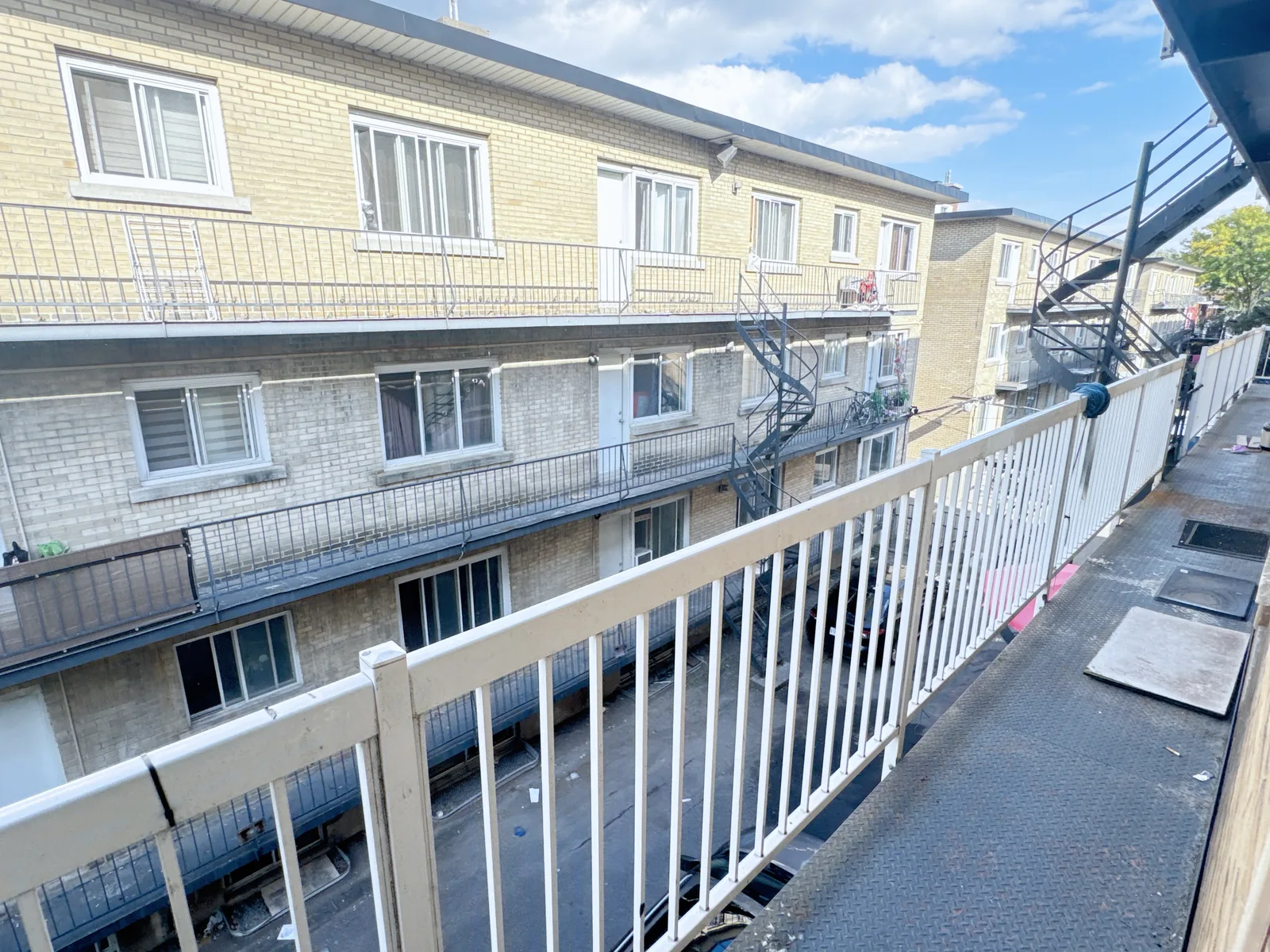 Balcon — 122