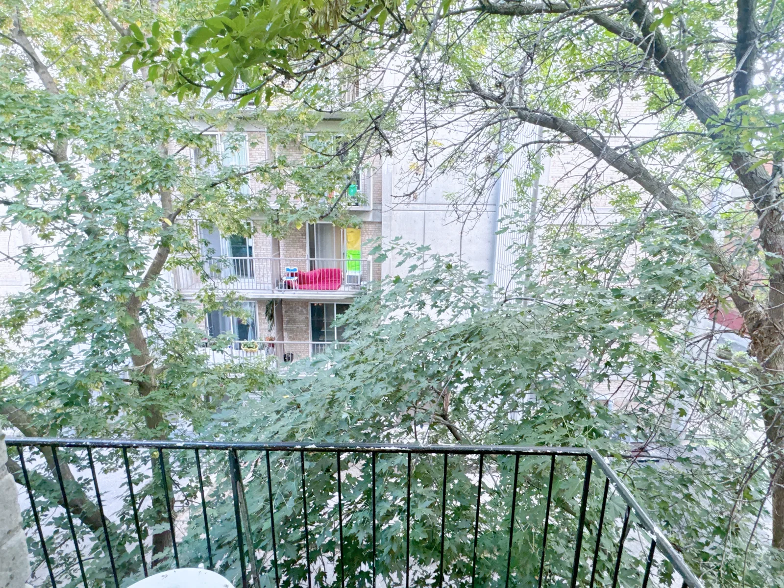 Balcon — 17