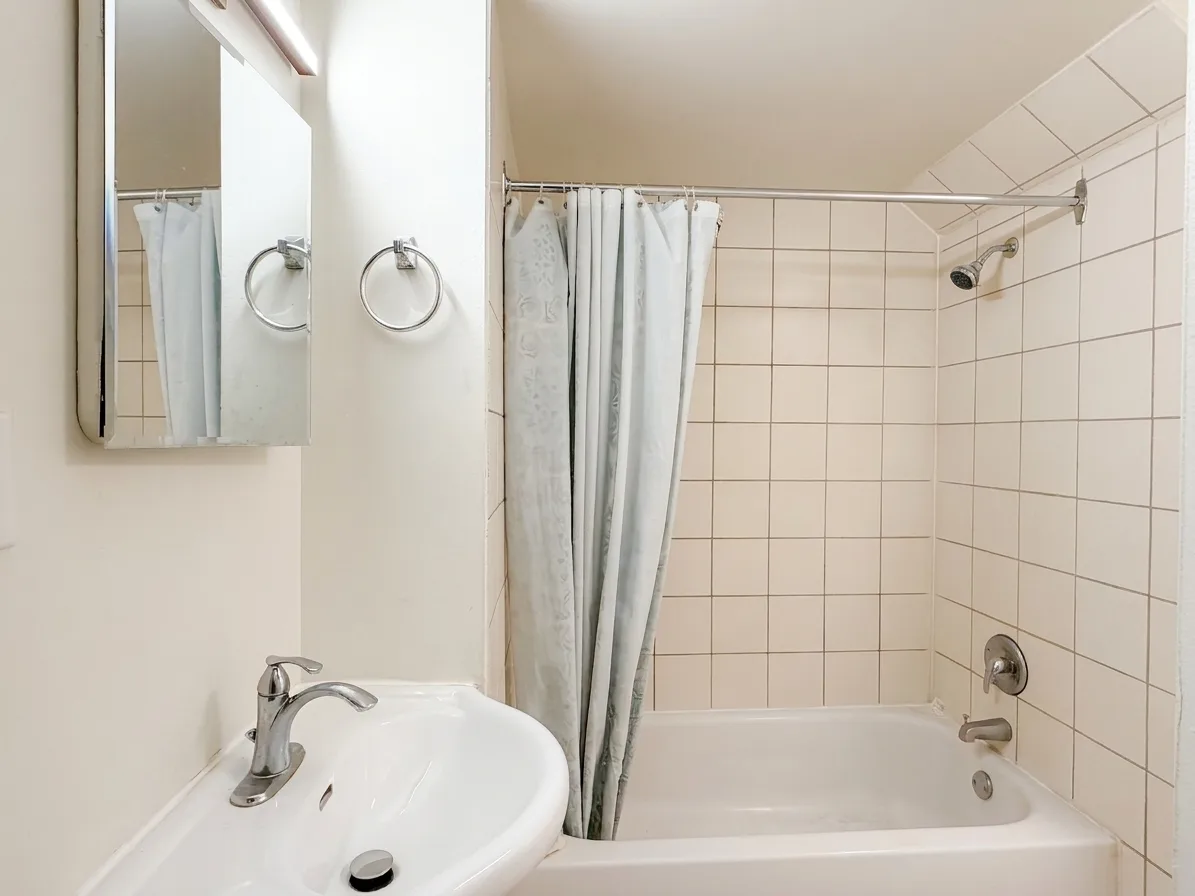 Salle de bain 1 — 2